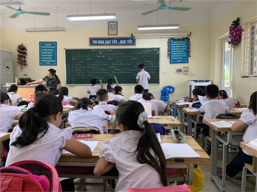 Tiết thi giá0 viên dạy giỏi của cô giáo Ngô Thủy Khanh